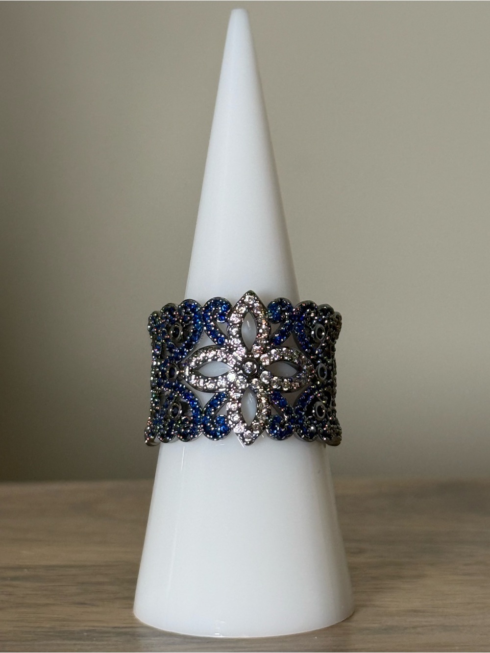 Bomb Party September 2026 Ring “Booked & Busy” Size 8. Brand New!